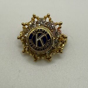 Kiwanis International Gold Tone Rhinestone Brooch Pin Blue Enamel Crest